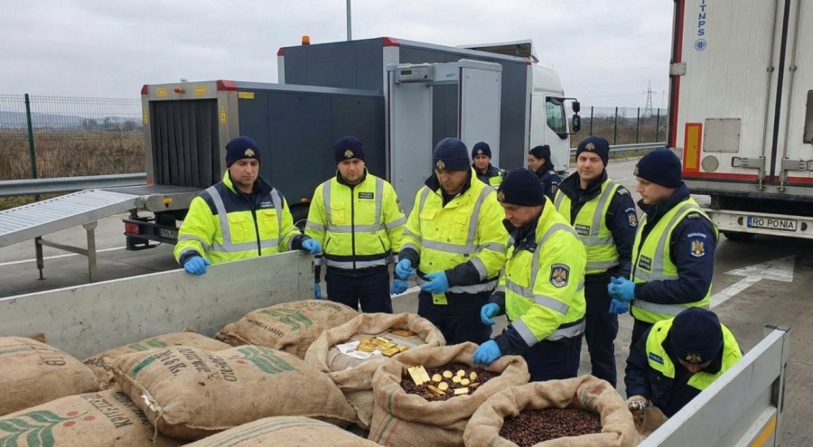 Исторически удар на Капитан Андреево: Митничарите не повярваха на очите си, когато отвориха пакетите с кафе!