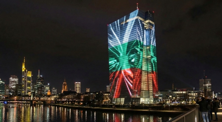 Историческа нощ в сърцето на Европа: Франкфурт грейва в цветовете на България, обратното броене за еврото започна!